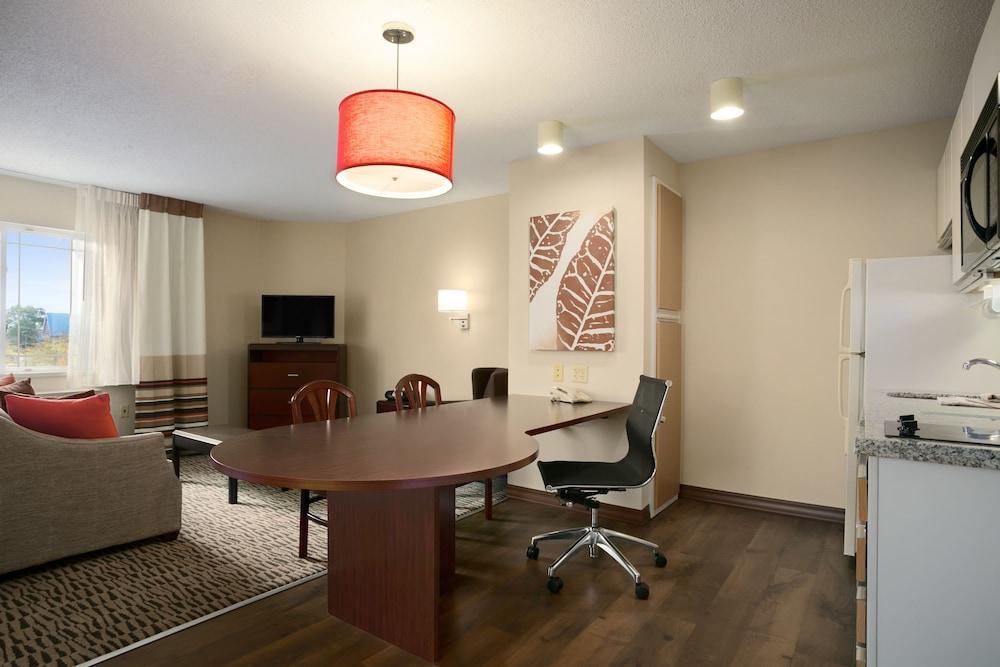 Mainstay Suites Hartford 梅里登 外观 照片