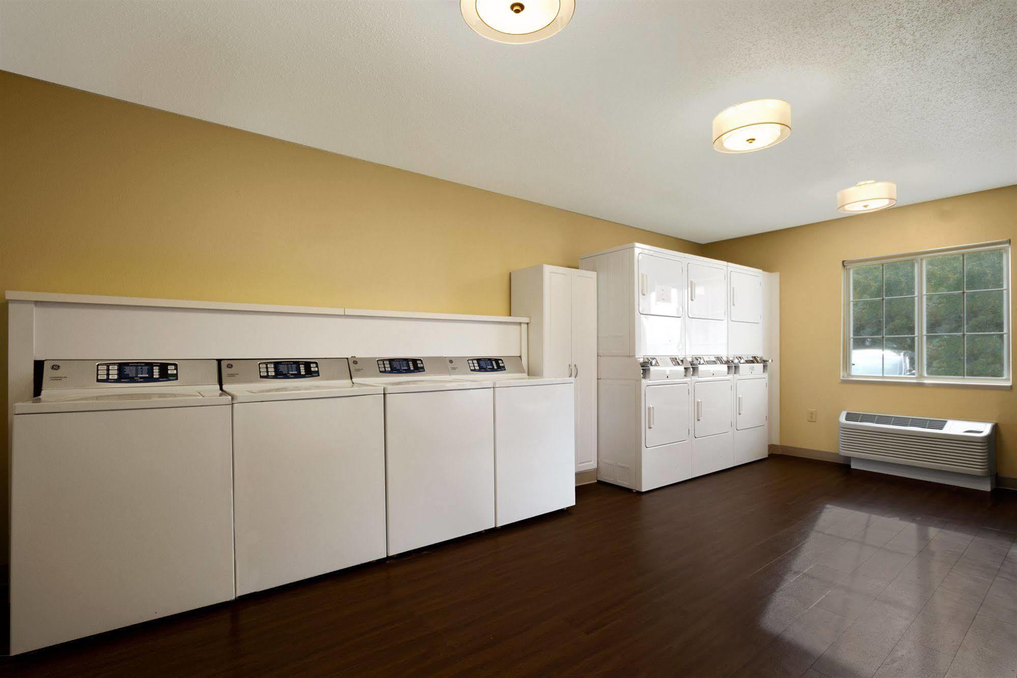Mainstay Suites Hartford 梅里登 外观 照片