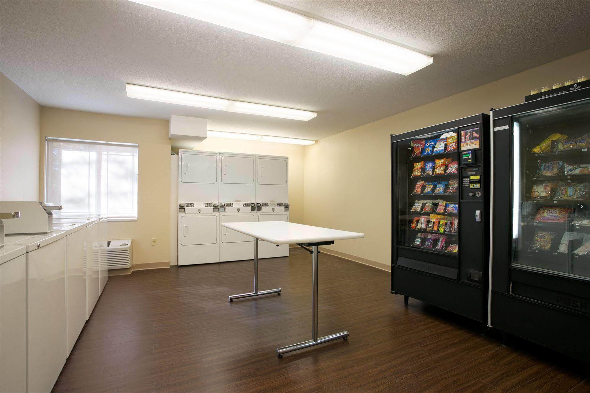 Mainstay Suites Hartford 梅里登 外观 照片